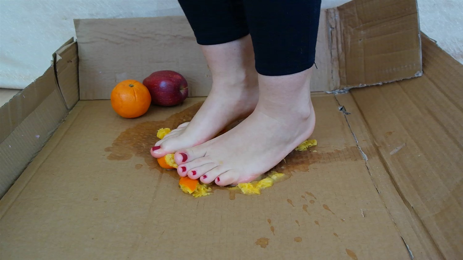 Caroline Barefoot Fruit Crush Want Feet Foot Fetish Videos Sexy Feet And Soles 